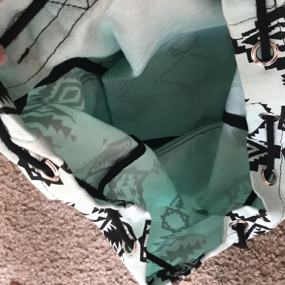 VS PINK tribal print backpack - Picture 4 of 6